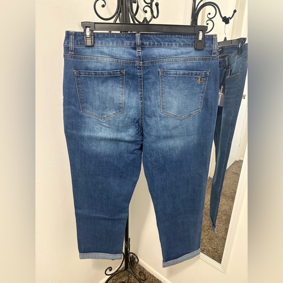 Measure & made . Women's Slim Fit Denim Jeans - Picture 3 of 8